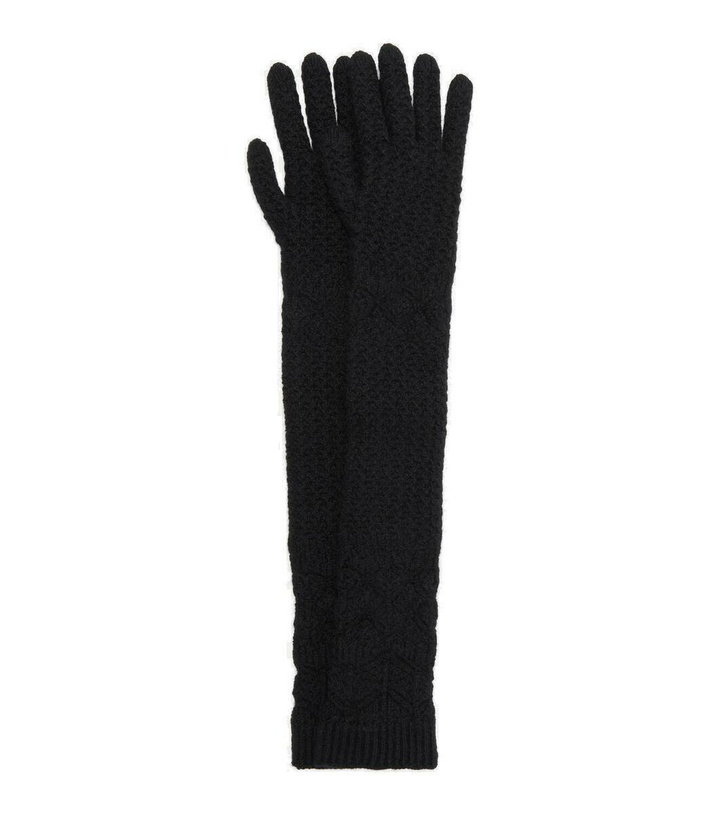 Photo: Loro Piana Cashmere gloves