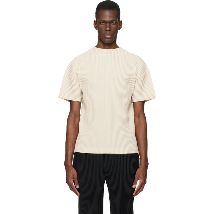 Photo: HOMME PLISSÉ ISSEY MIYAKE Beige Monthly Colors March T-shirt