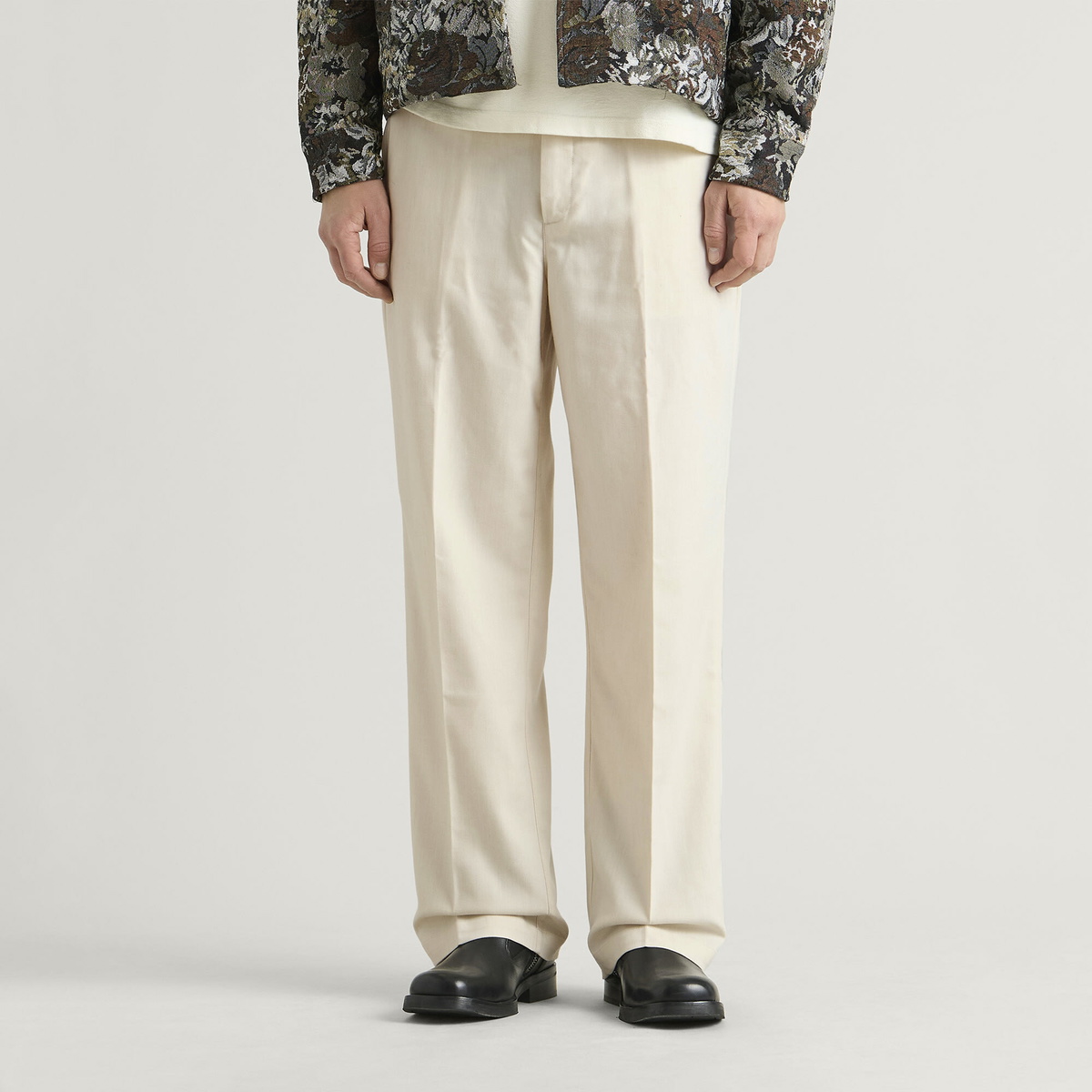 Les Deux Men's Brushed Twill Tailored Trousers in Ivory