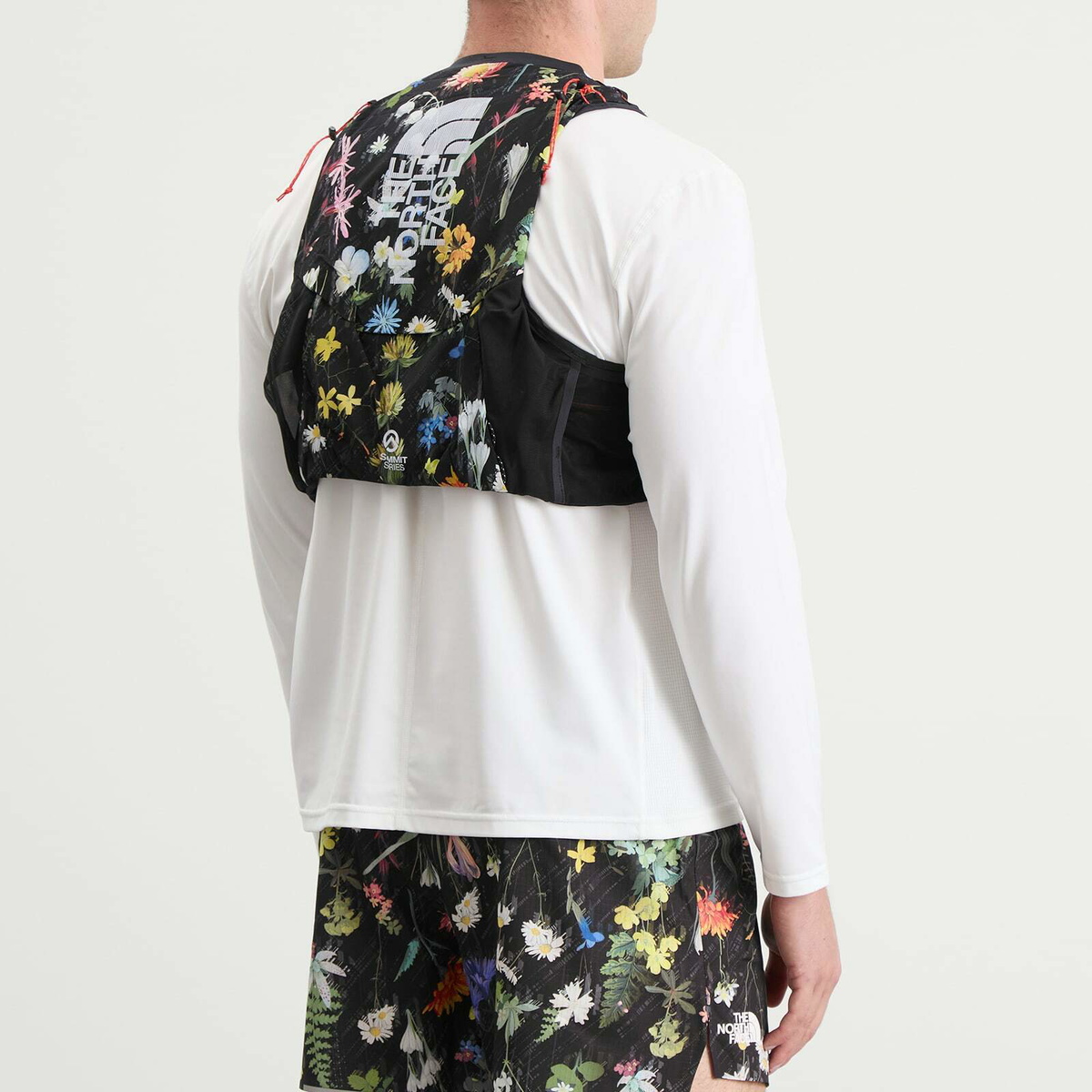 The North Face Men's Summit Series Run Vest 10 in Tnf Black/Alpine Floral