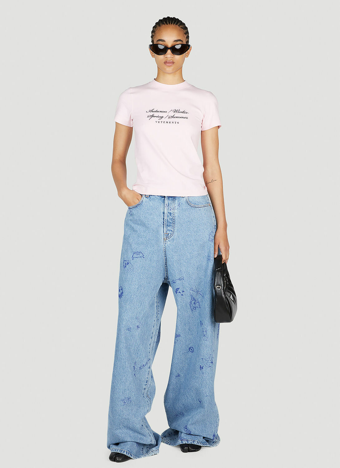 VETEMENTS Four Seasons T-Shirt