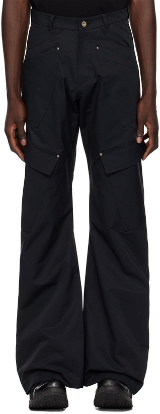 Photo: CARNET-ARCHIVE Black Prism Cargo Pants