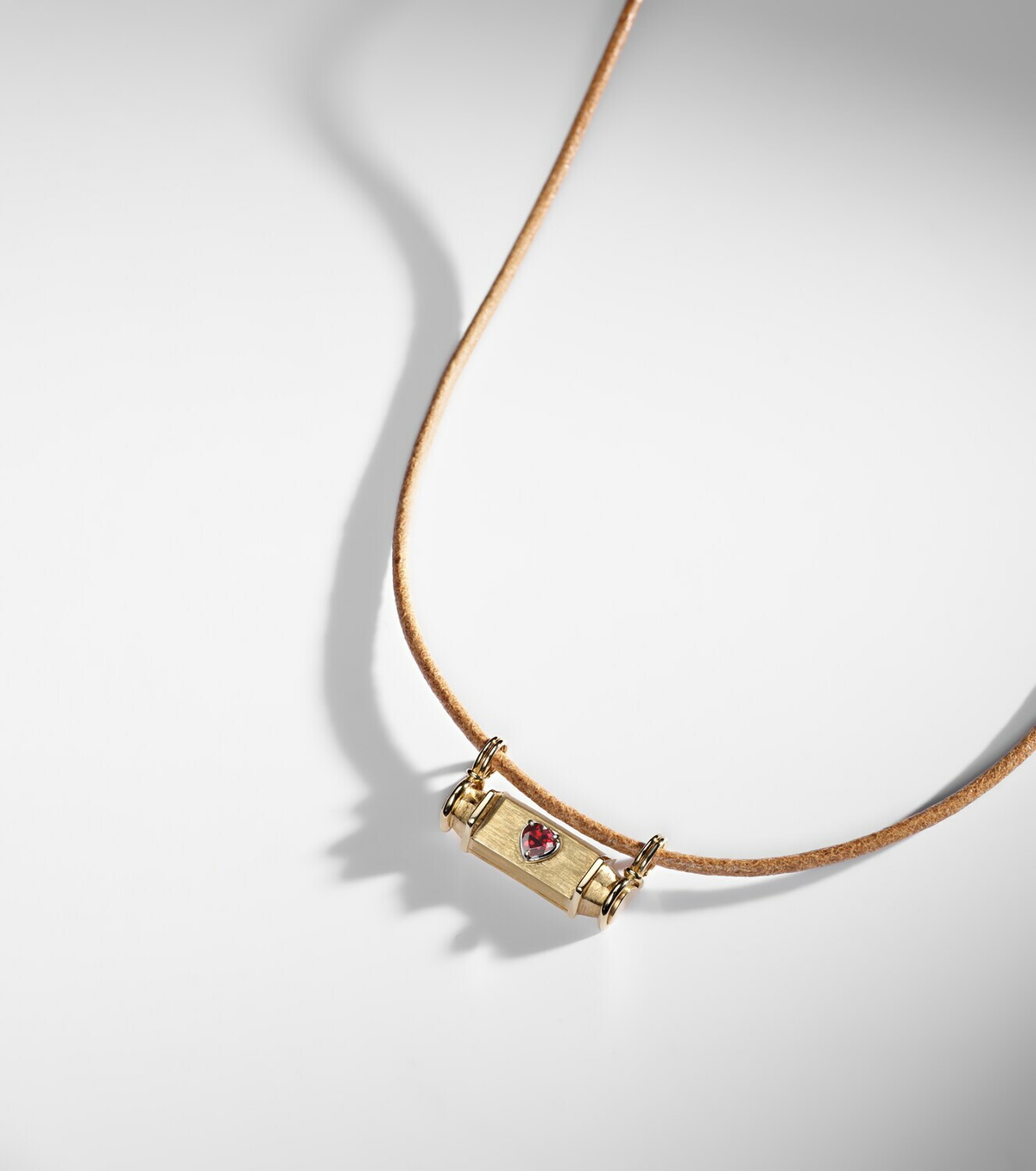 Marie Lichtenberg Heart Smash 18kt gold and leather locket necklace with garnet