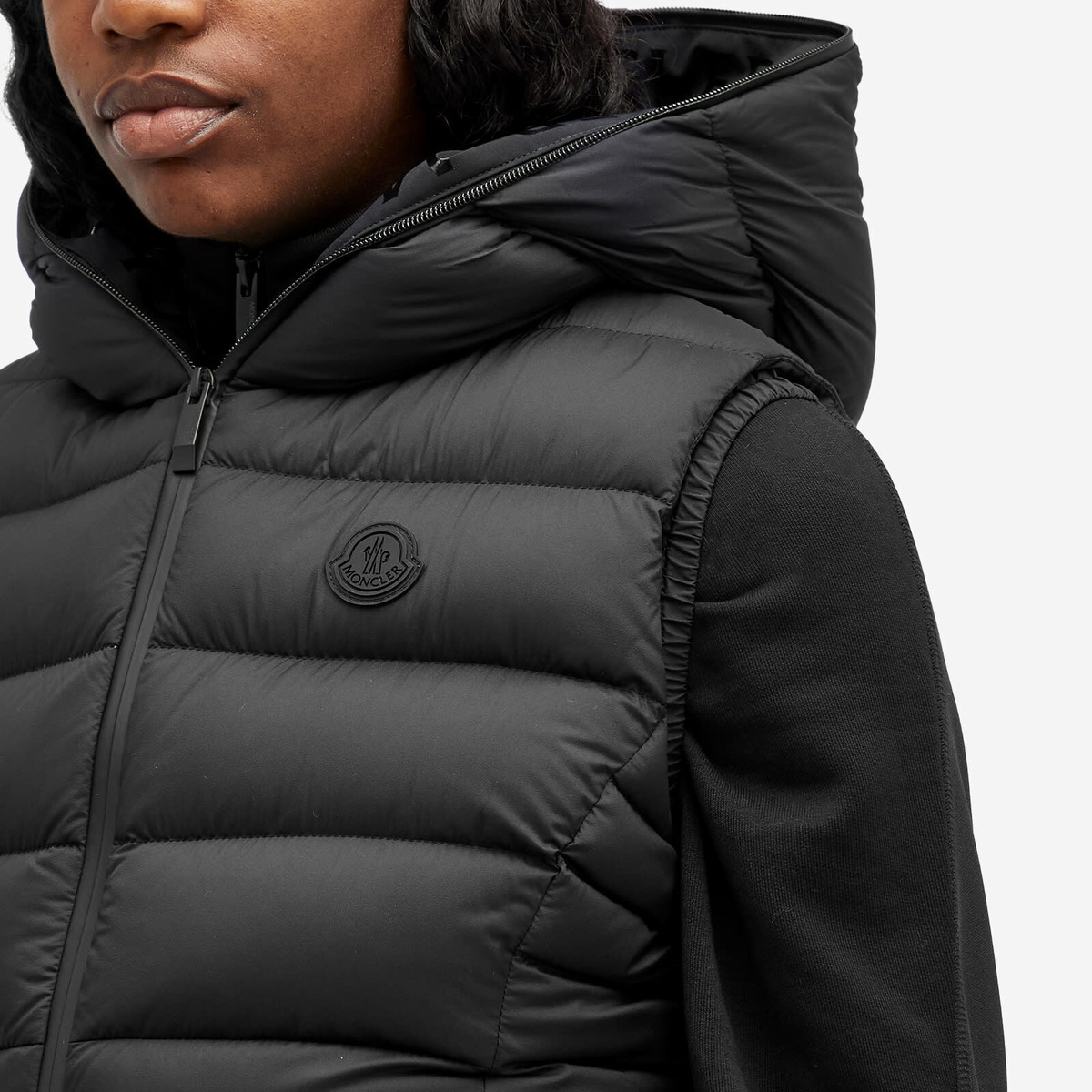 MONCLER Barrauxベスト Moncler Women's Barraux Vest in Black Moncler