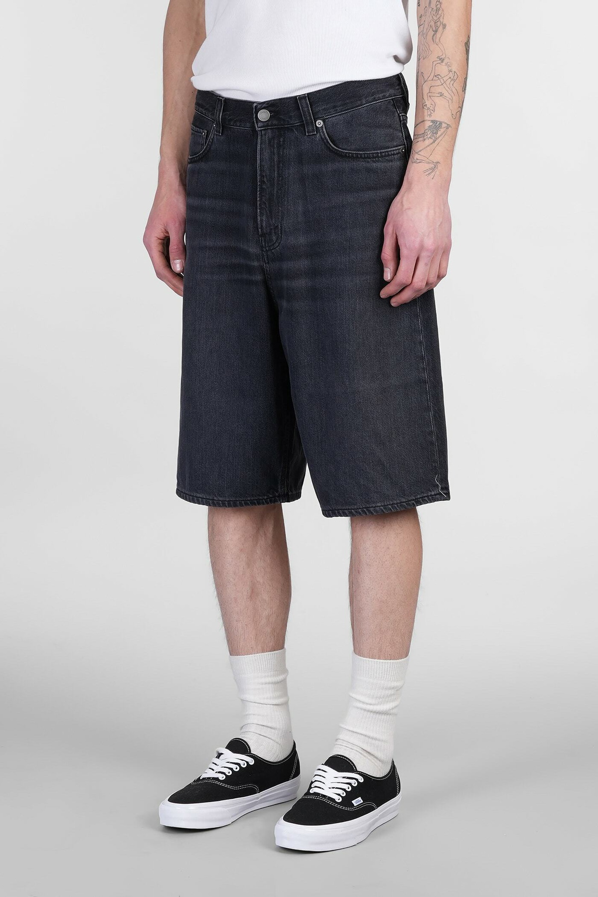 Haikure Jo Shorts In Black Denim