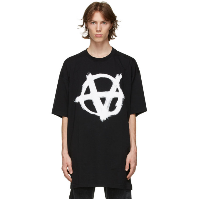 VETEMENTS Black Oversized Anarchy Gothic Logo T-Shirt Vetements