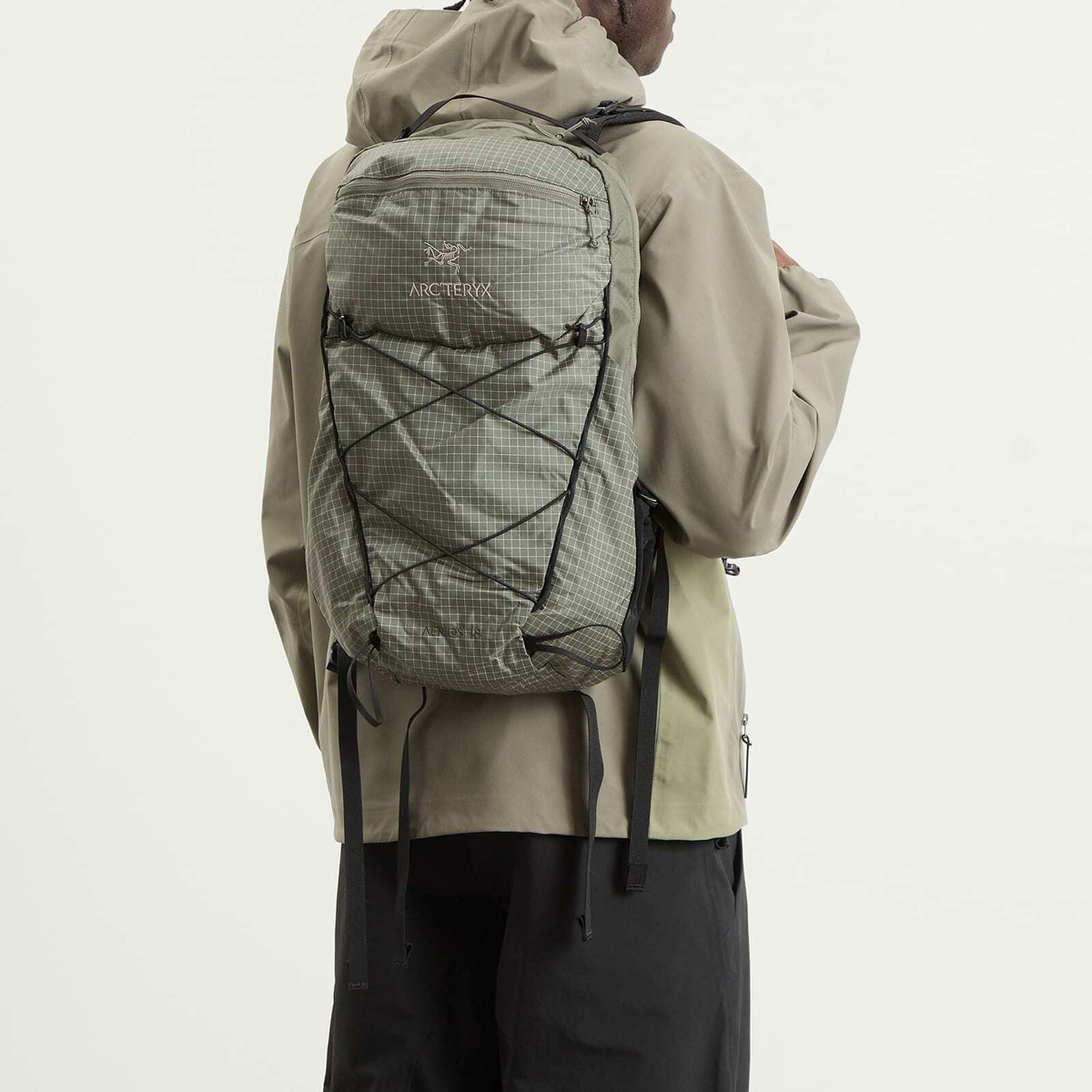 Arc'teryx Aerios 18 Backpack in Forage Arc'teryx