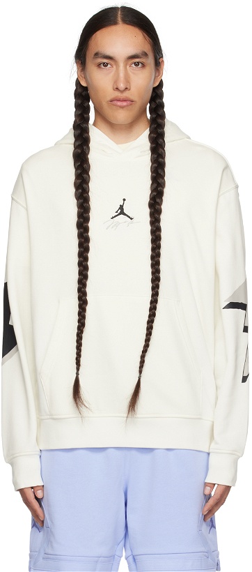 Photo: Nike Jordan White Graphic Hoodie