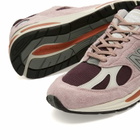 New Balance 991v2 Sneaker in Pink