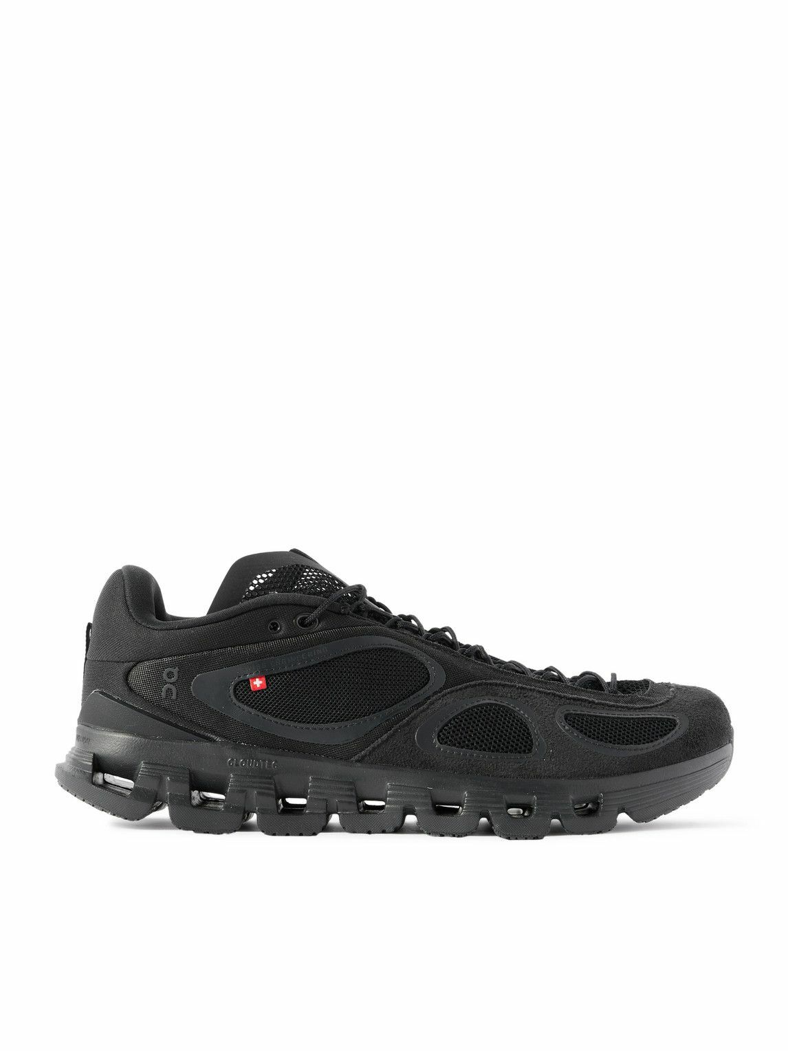 On X Loewe Cloudtilt 2.0 Black Lowtop/Performance & Sports On