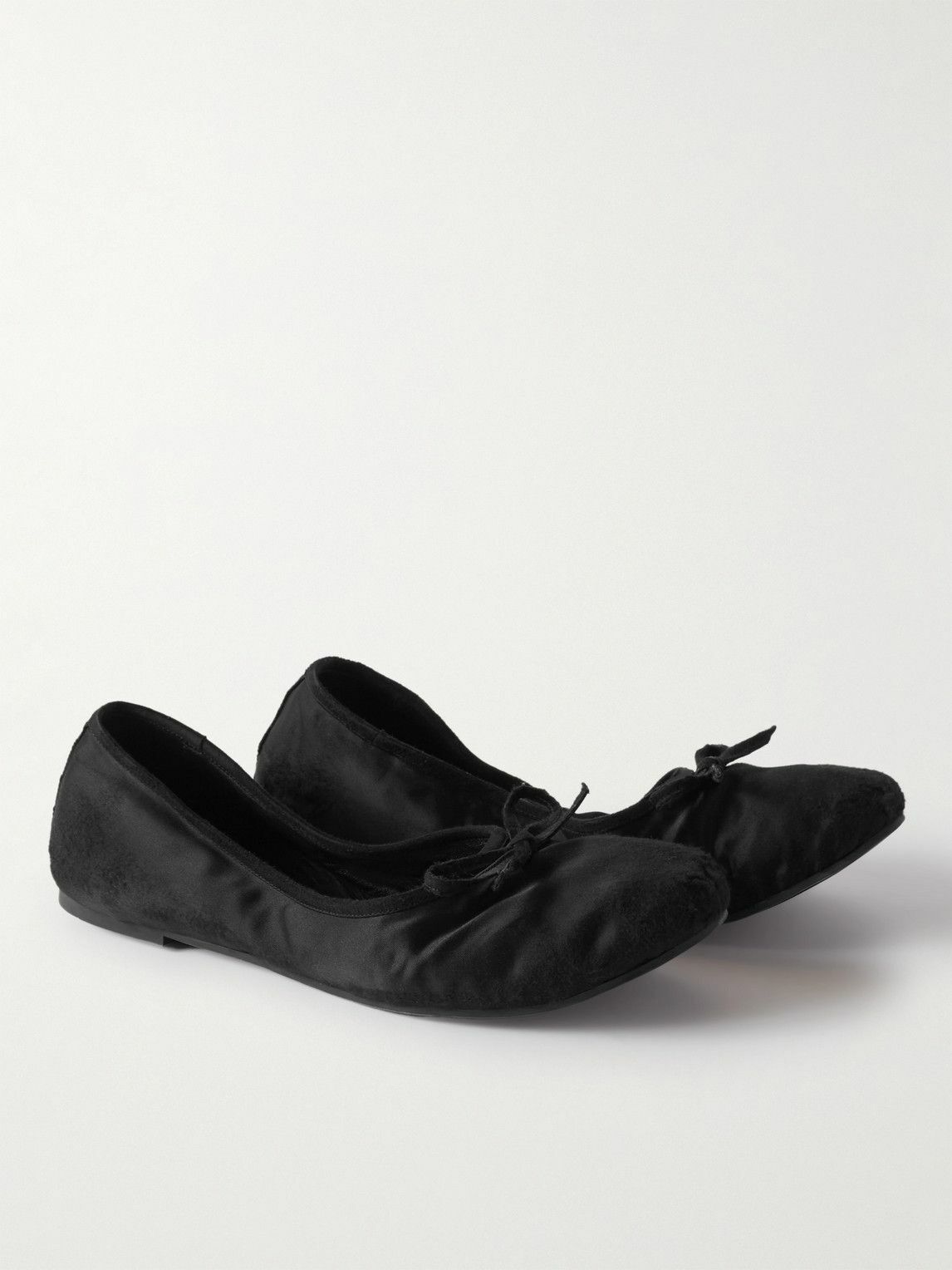 パンプス BALENCIAGA LEOPOLD WORN-OUT SATIN PUMPS 27072278_56847842_600.jpg