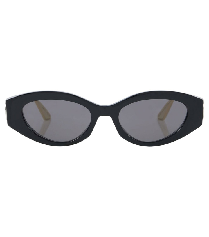 Photo: Dior Eyewear 30Montaigne cat-eye sunglasses
