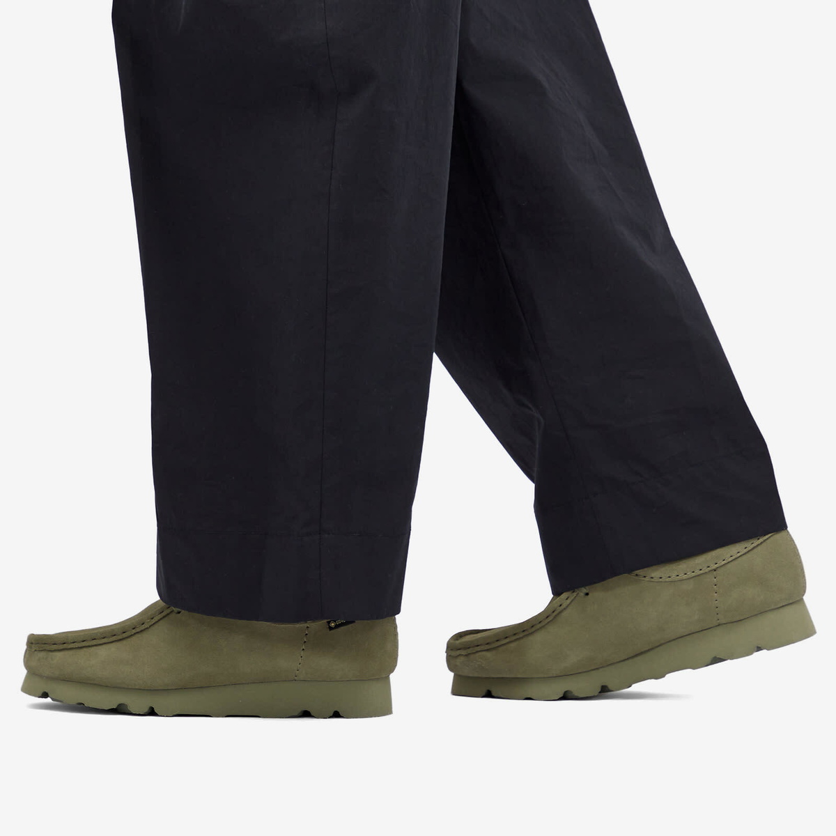 国内配送 CLARKS WMNS WALLABEE GTX KHAKI GREEN SUEDE Women's Wallabee GTX Khaki/Green Suede – Premier