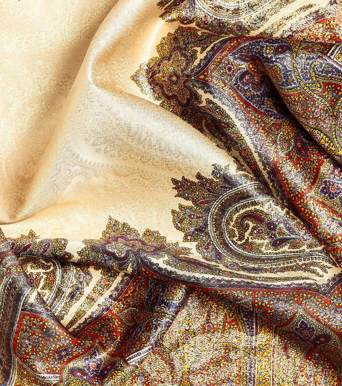 【送料&関税込】Saint Laurent Printed Modal Blend Scarf Printed modal and cashmere scarf in beige - Saint Laurent