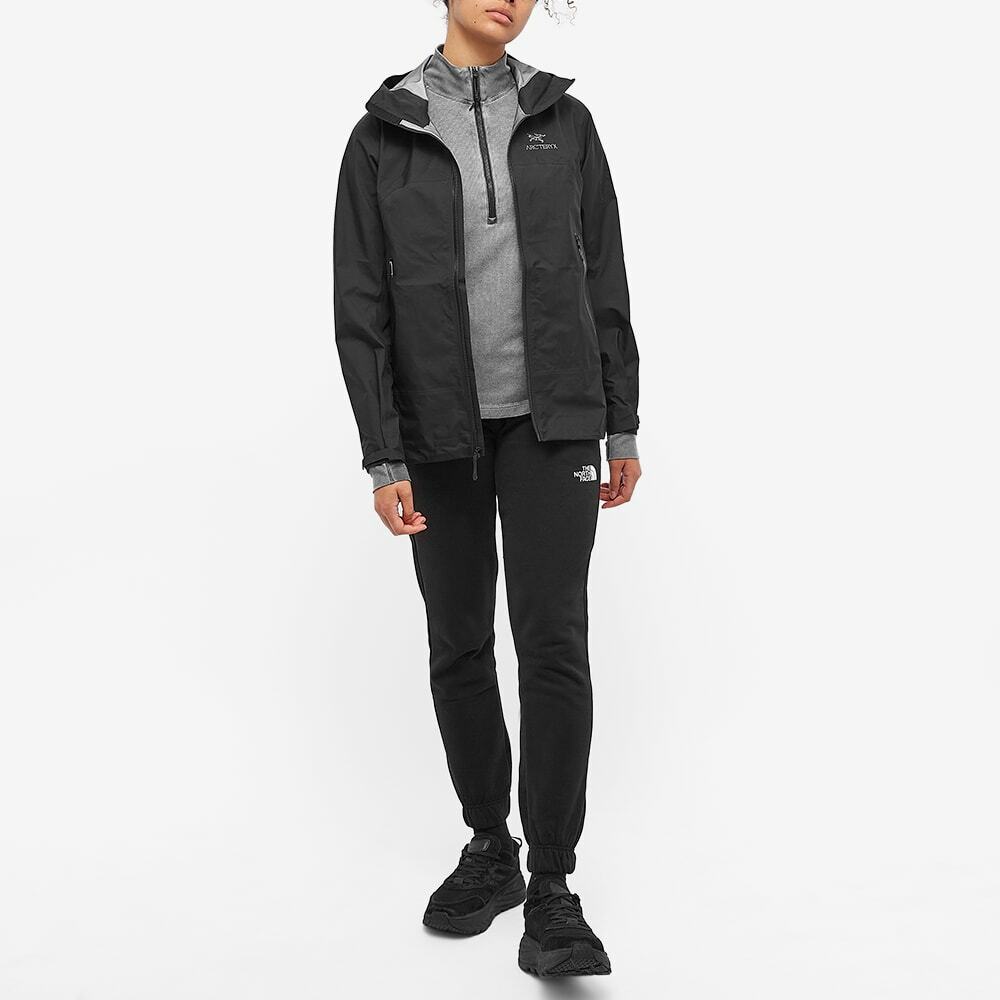 The North Face Women's Standard Sweatpant in Tnf Black