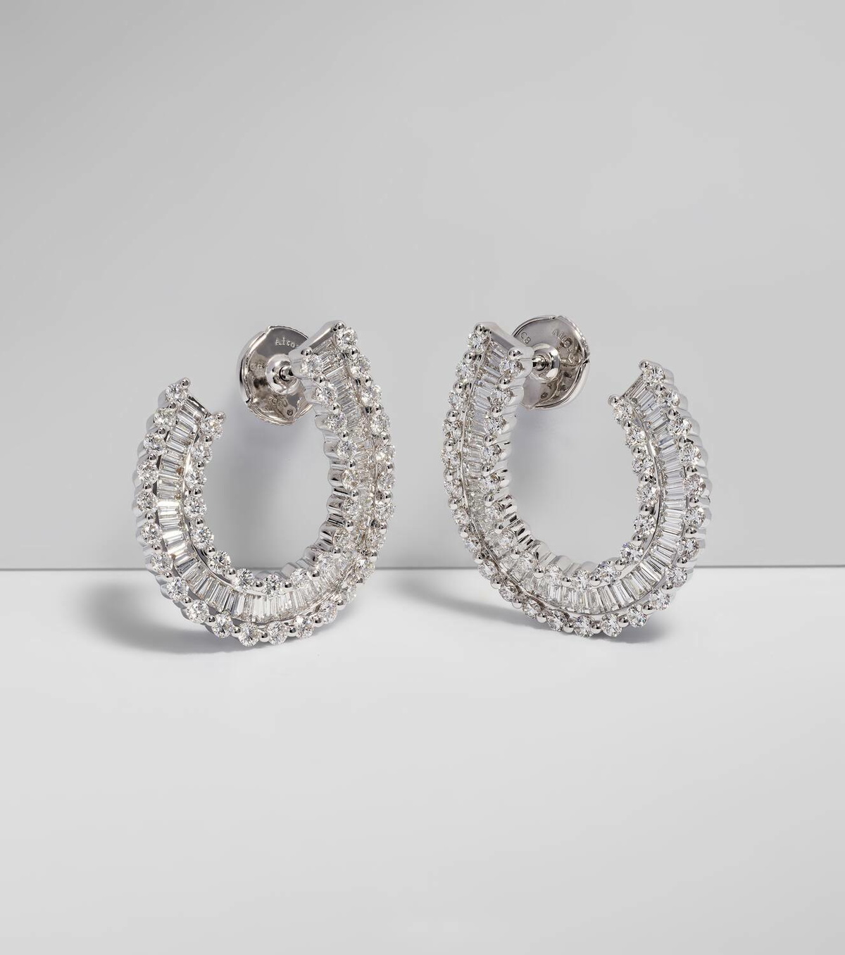 Bucherer Fine Jewellery 18kt white gold earrings with diamonds