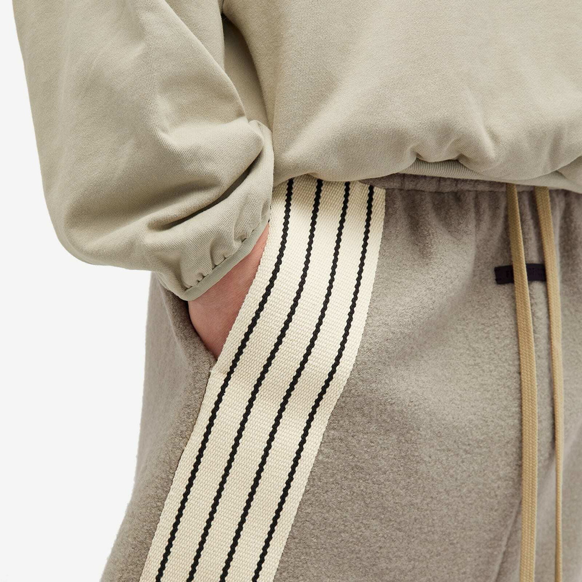 Fear of God Men's 8th Side Stripe Relaxed Shorts in Paris Sky Fear