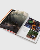 Gestalten Voyages Sidetracked Beyond Multi Travel