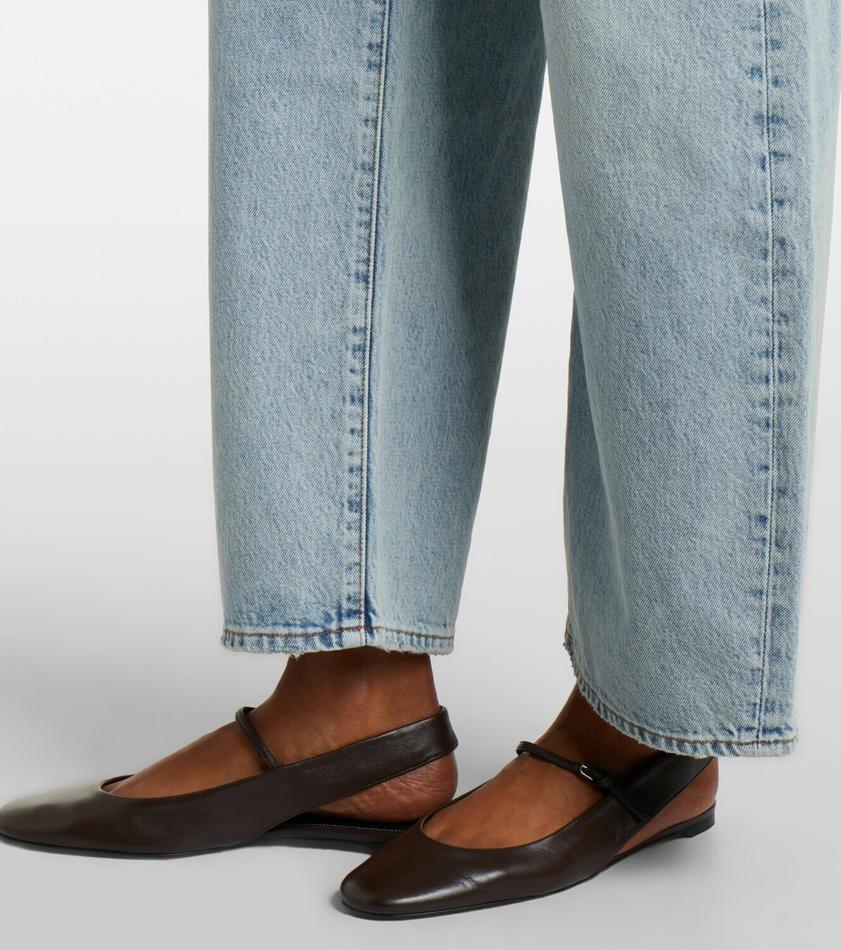 Frame The Bow Crop barrel-leg jeans