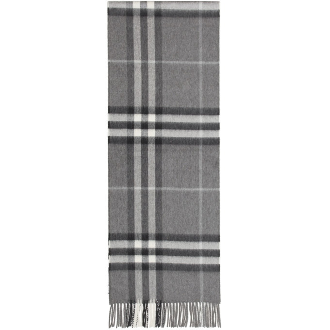 Photo: Burberry Grey Check The Classic Cashmere Scarf