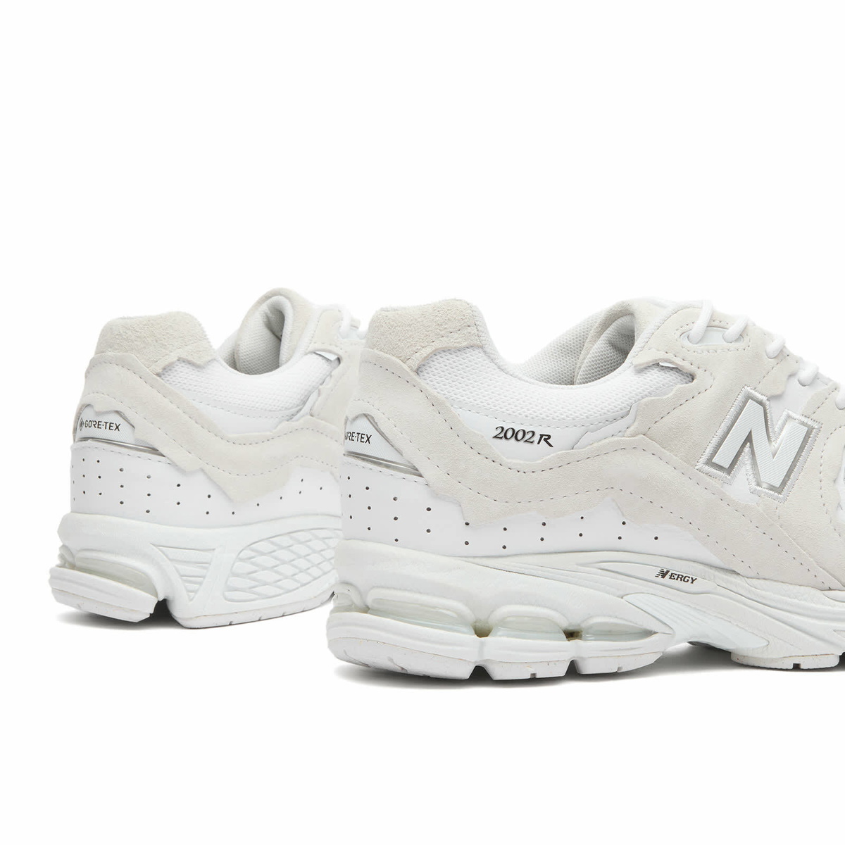 New Balance 2002DX Sneaker in White New Balance