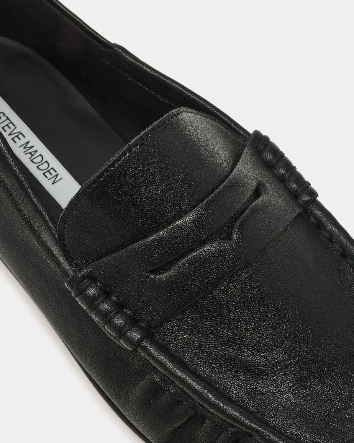 Steve Madden Roger Flats in Black