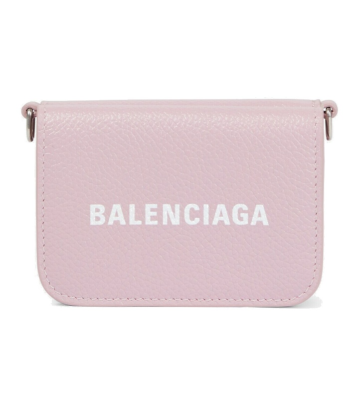 Photo: Balenciaga Cash wallet on chain