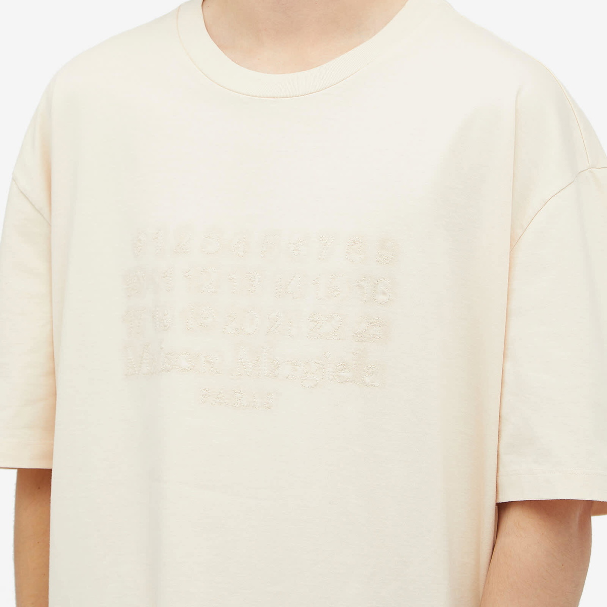 Maison Margiela 半袖Tシャツ 52 ベージュ Maison Margiela Men's Number Embroidery T-Shirt in Beige Maison