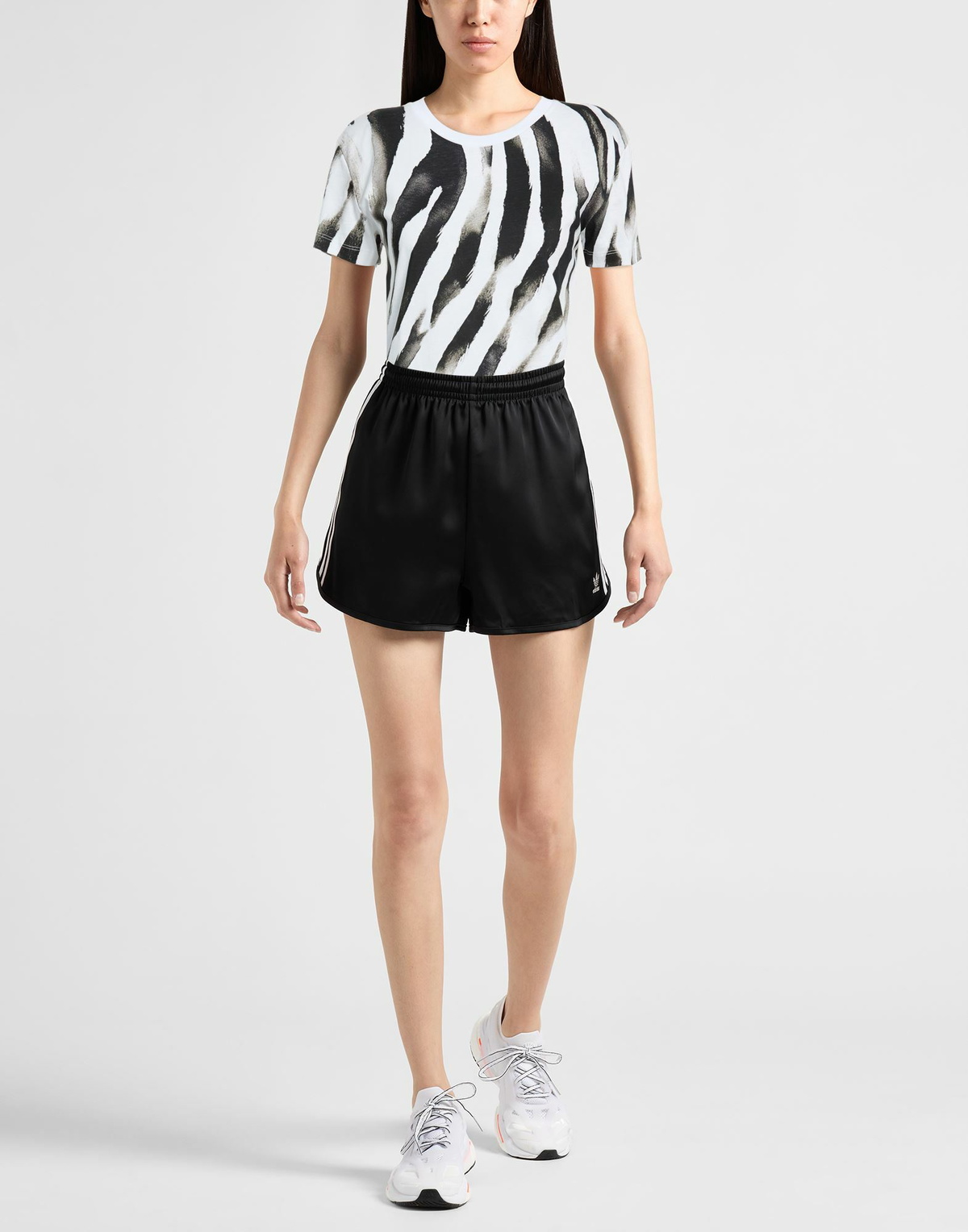 Shoe Womens T-shirt in White