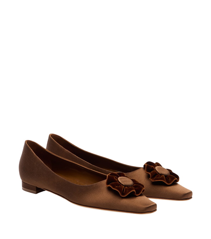 Photo: Manolo Blahnik Fortanflat satin ballet flats