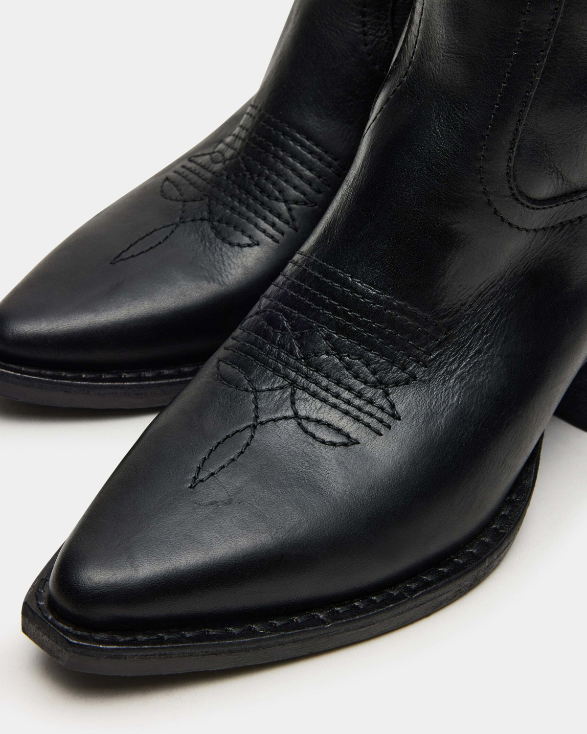 Steve Madden Albany Boots in Black