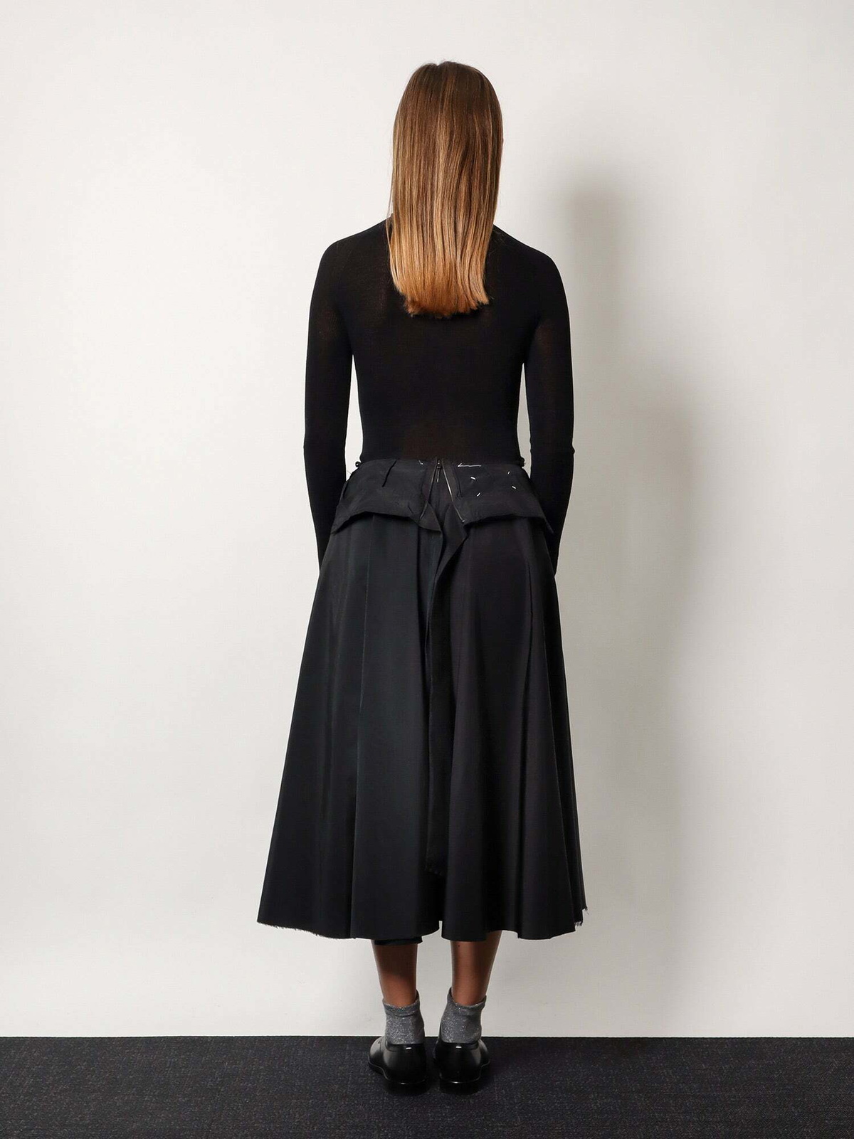 ワンピース MAISON MARGIELA Women Mid Skirts S29DA0002S44074900 Black Maison Margiela Skirt Black Womens Maison Margiela