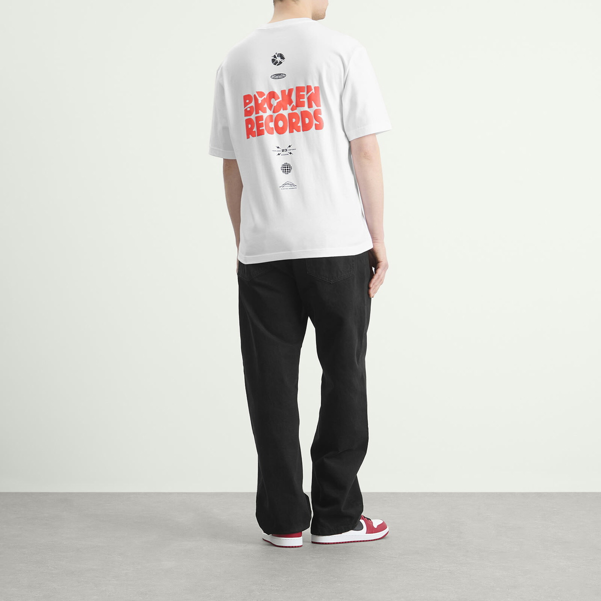 Air Jordan Men's Crew T-Shirt in White/Infrared