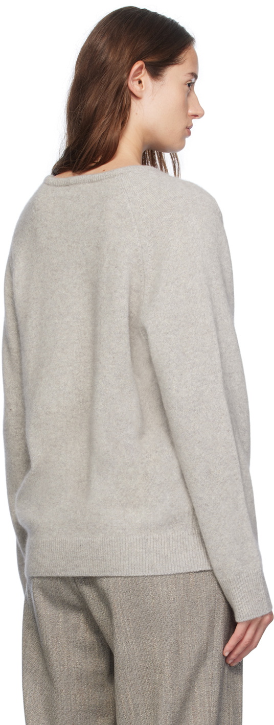 AMOMENTO Gray Raccoon V-Neck Sweater AMOMENTO AMOMENTO Gray Raccoon V-Neck Sweater AMOMENTO