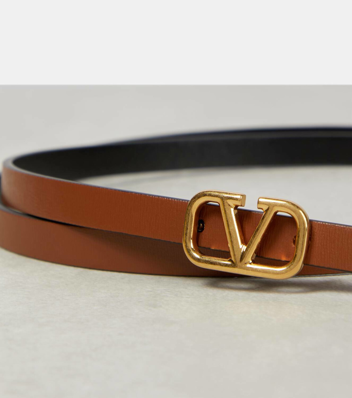 Valentino Garavani VLogo Signature reversible leather belt 