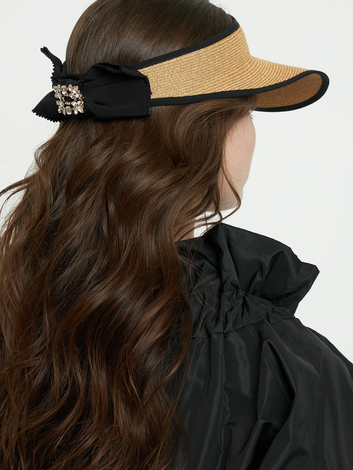 ROGER VIVIER - Broche Vivier Buckle Straw-effect Visor Roger