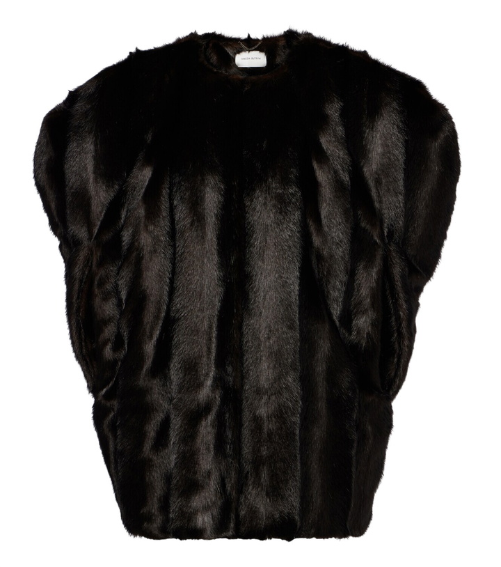 Photo: Magda Butrym Oversized vest