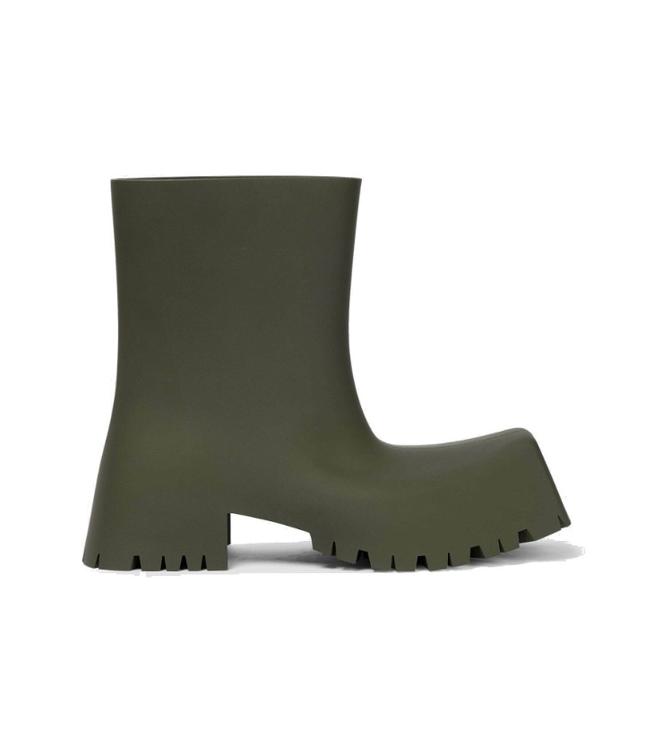 Photo: Balenciaga - Trooper rubber boots