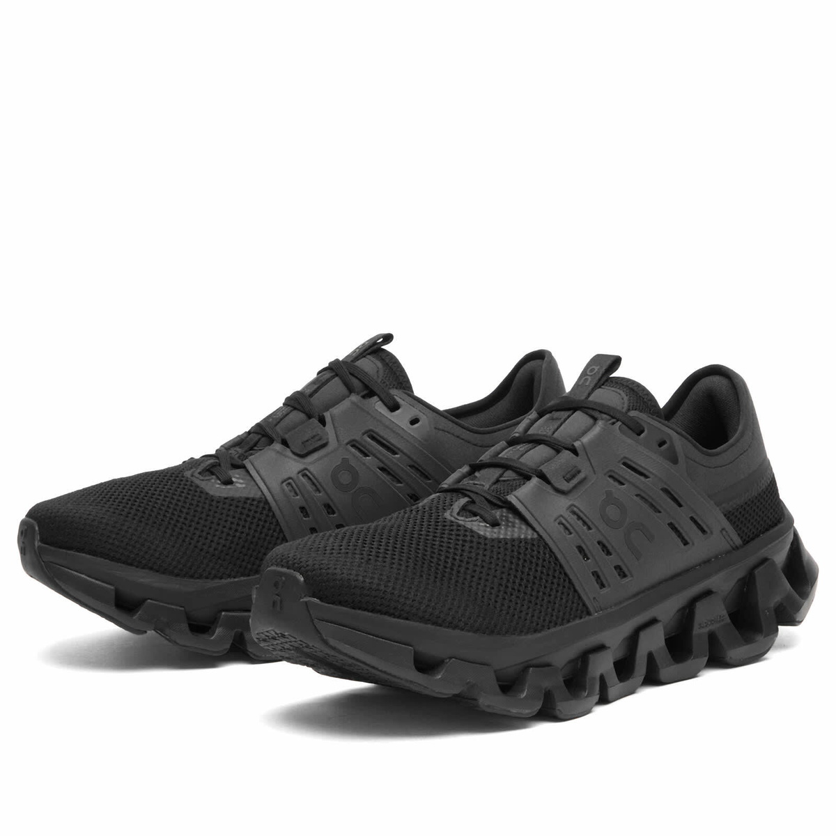 ON Men's Cloudswift Amp Sneaker in Black/Black