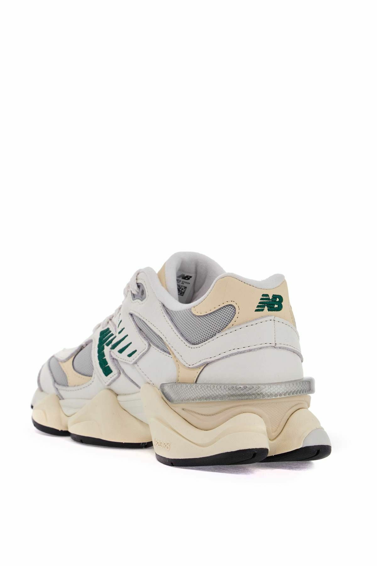 NEW BALANCE 9060 sneakers Neutro New Balance NEW BALANCE 9060 sneakers Neutro New Balance
