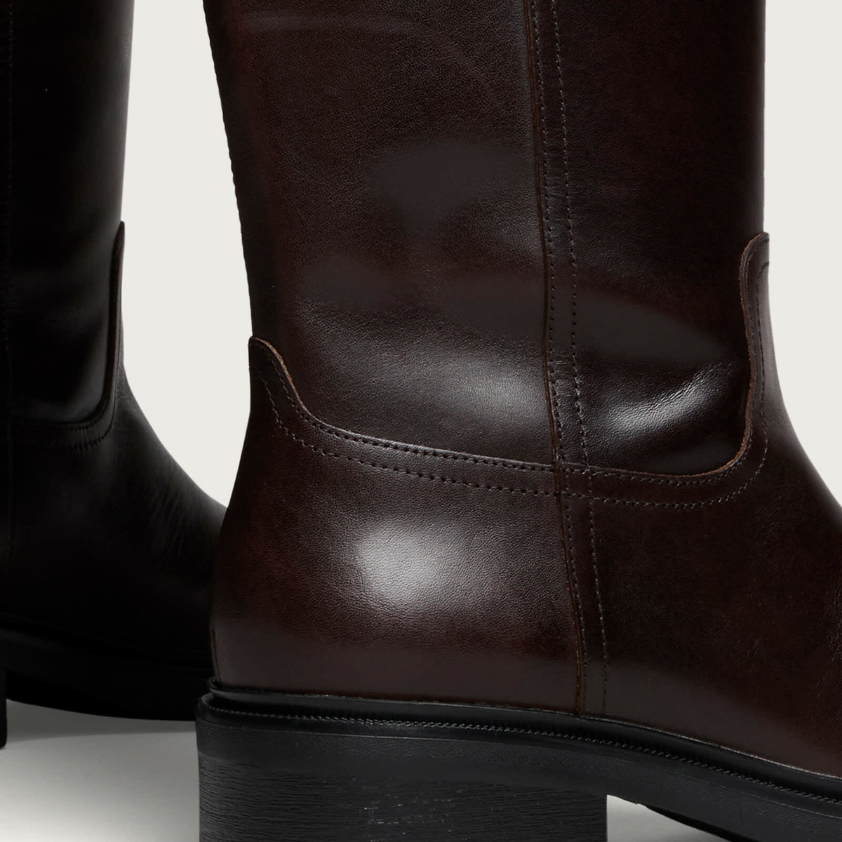 Vagabond Shoemakers Women's Vagabond Karlie Knee High Leather Boot in Chocolate