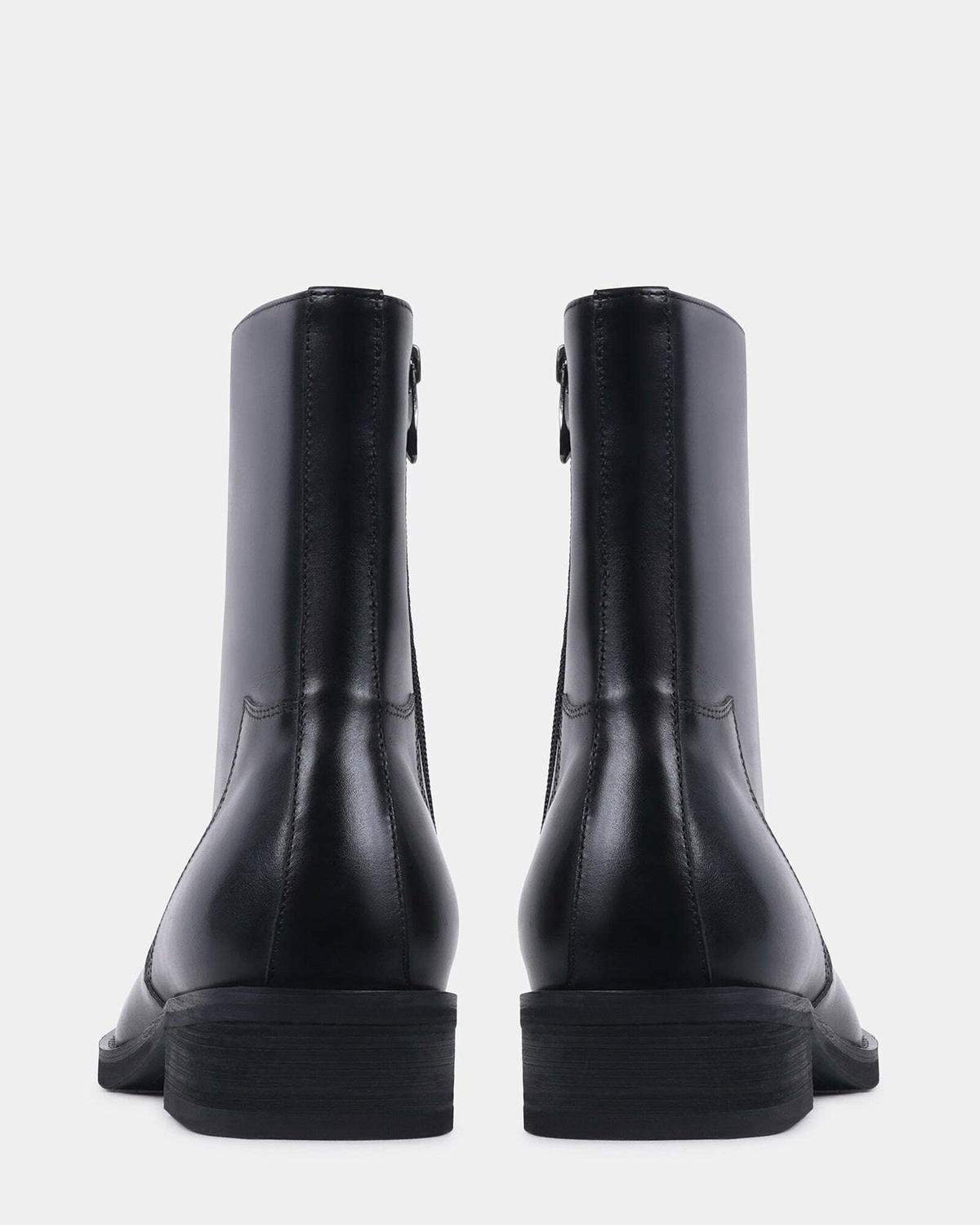 Steve Madden Conte Boots in Black