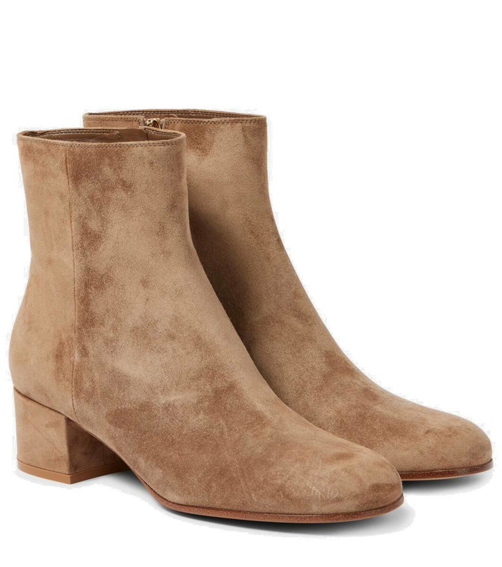 Photo: Gianvito Rossi 45 suede ankle boots