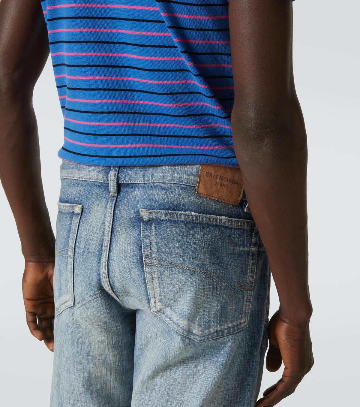 デニム・ジーパン [Balenciaga] Distressed low-rise wide-leg jeans Balenciaga Distressed low-rise wide-leg Jeans | Blue | FARFETCH