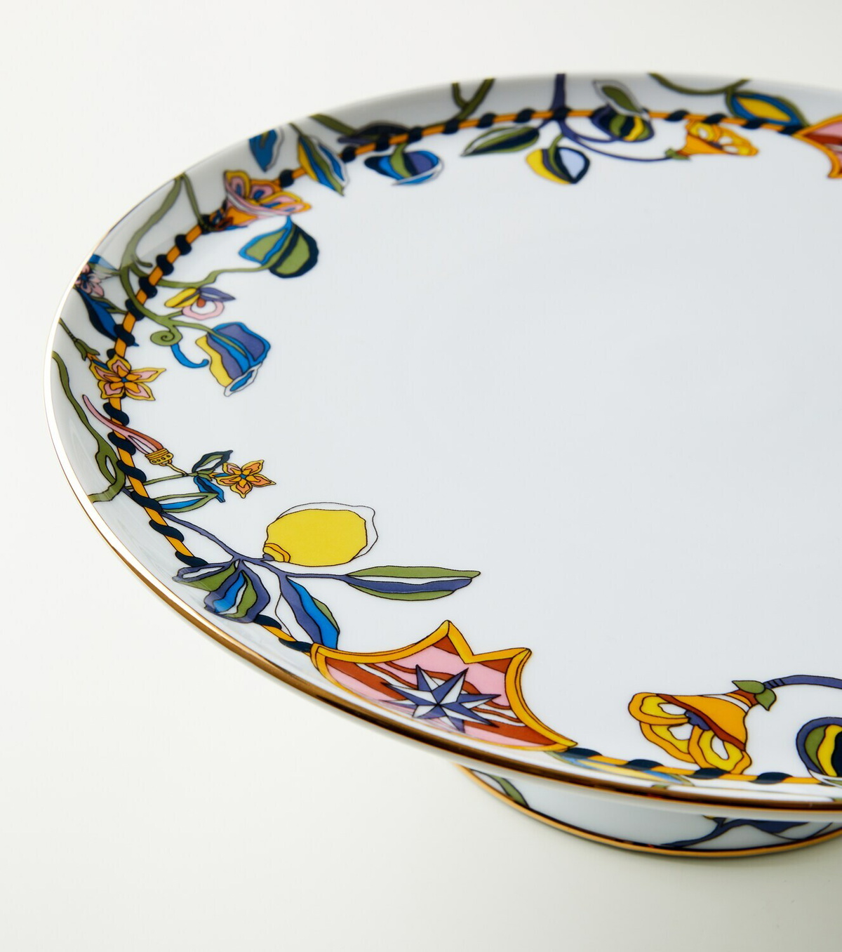 La DoubleJ Borboni White porcelain cake stand