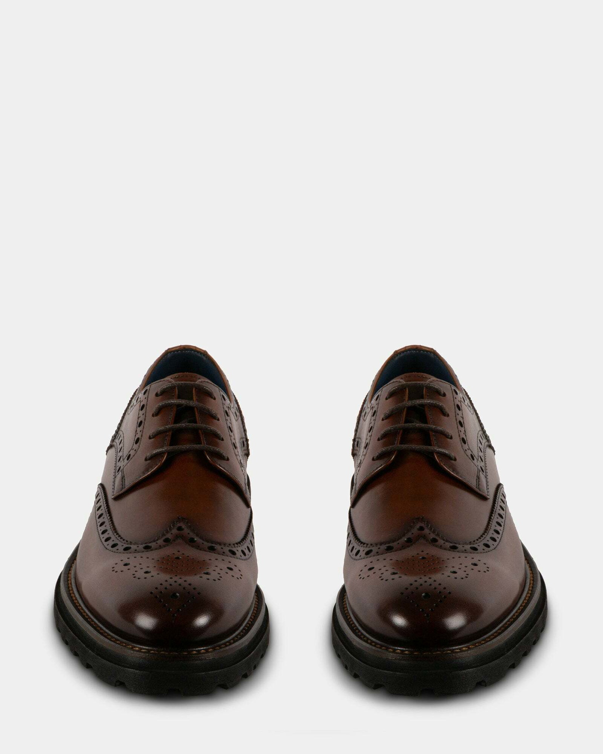 Steve Madden Kasaan Dress Shoes in Tan