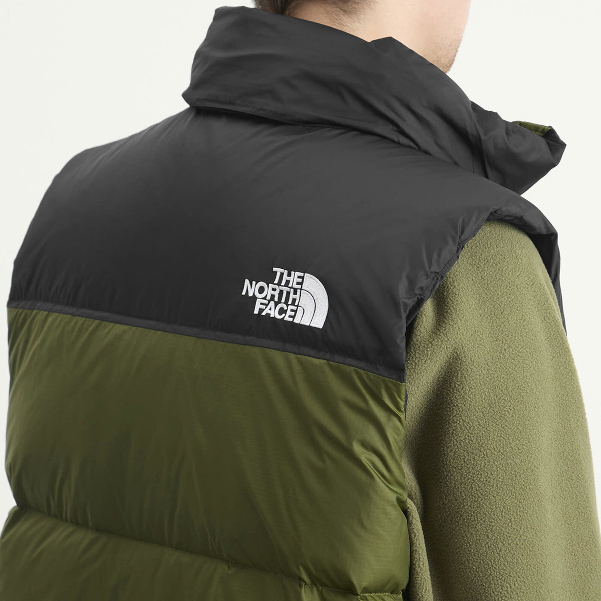 The North Face Men's 1996 Retro Nuptse Vest in Woodland Green/Tnf Black