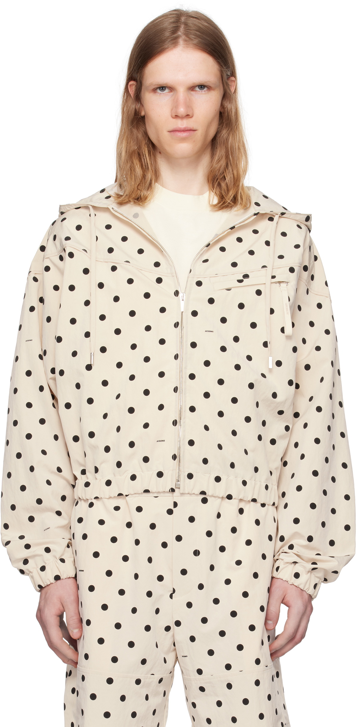 【JACQUEMUS】コットン混 クロップドジャケット ビーズ付き LINEN/COTTON ASYMMETRIC JACKET WITH PARTIAL PINSTRIPE
