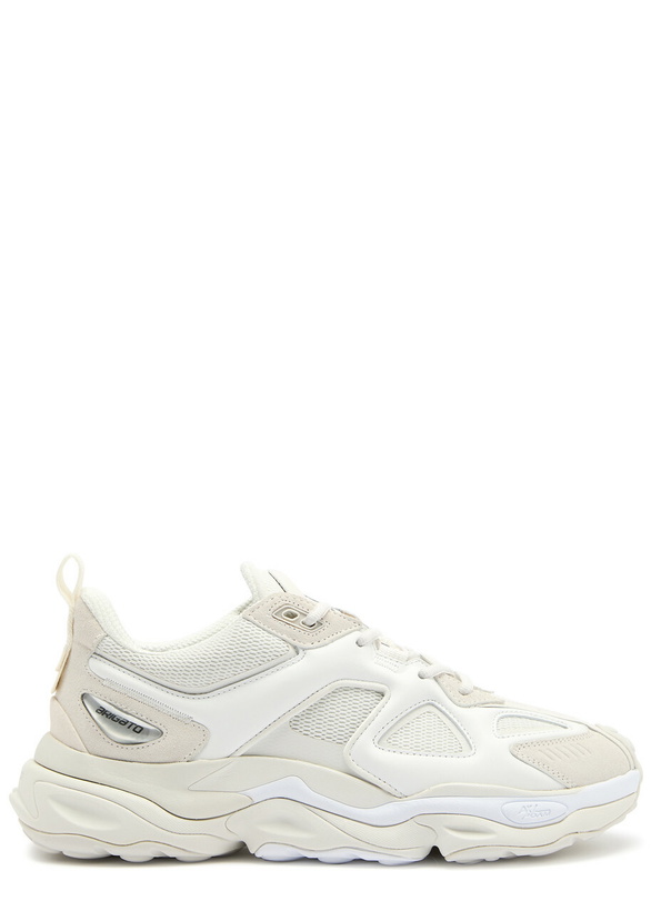 Photo: Axel Arigato Satellite Runner Mesh Panelled Sneakers White