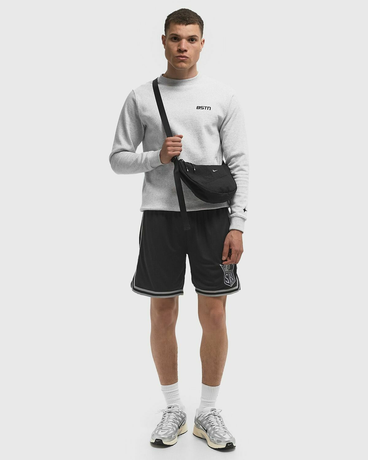 Mitchell & Ness NBA OVERTIME WIN MESH SHORTS VINTAGE LOGO SACRAMENTO KINGS Black Mens Sport & Team Short